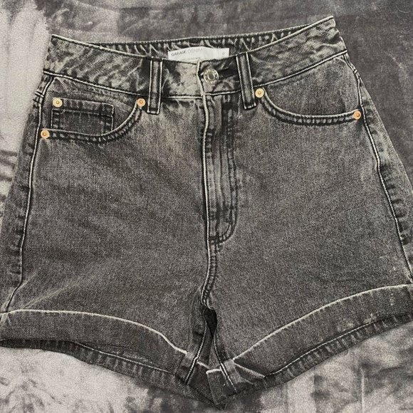 Garage Clothing '80s Mom Shorts - Picture 2 of 2